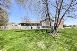 7391 Cedar Creek Cir, Portage, IN 46368 - Photo 28