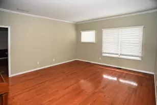 1220 Bostwick Ave, Chesterton, IN 46304 - Photo 4