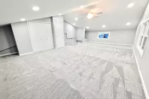 382 Pinewood Dr, Valparaiso, IN 46385 - Photo 8