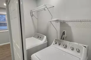 382 Pinewood Dr, Valparaiso, IN 46385 - Photo 18