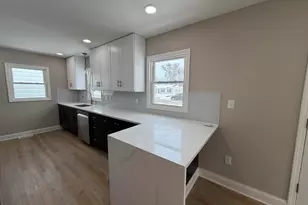 714 N Rensselaer St, Griffith, IN 46319 - Photo 8