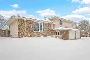 308 King Henry Dr, Schererville, IN 46375 - Photo 2