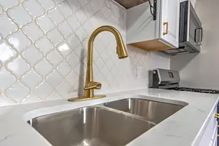 1000 Durbin St, Gary, IN 46406 - Photo 6