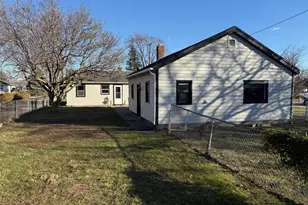 204 S Colorado St, Hobart, IN 46342 - Photo 16