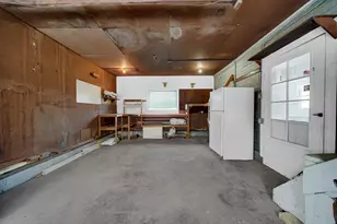 204 S Colorado St, Hobart, IN 46342 - Photo 12