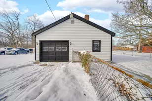 204 S Colorado St, Hobart, IN 46342 - Photo 10