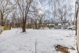 1121 Dekalb St, Gary, IN 46403 - Photo 4