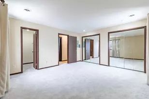 931 W Glen Park Ave, Griffith, IN 46319 - Photo 10