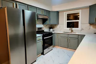 4344 Ryan Ct, Gary, IN 46403 - Photo 8