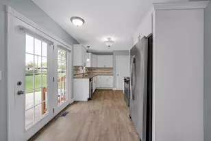 2684 W 61st Ave, Merrillville, IN 46410 - Photo 14