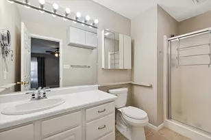 374 Glenallyn Dr, Valparaiso, IN 46383 - Photo 8