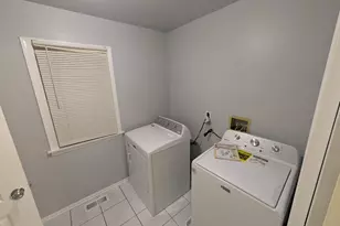 6089 Pennsylvania Dr, Merrillville, IN 46410 - Photo 10