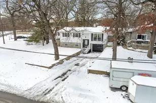 3030 N Lake Park Ave, Hobart, IN 46342 - Photo 4