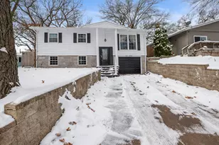 3030 N Lake Park Ave, Hobart, IN 46342 - Photo 2