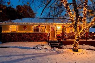 736 Cottonwood Dr, Dyer, IN 46311 - Photo 2