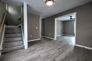 206 1/2 Ohio St, La Porte, IN 46350 - Photo 4