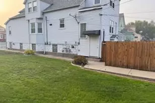 1647 Myrtle Ave, Whiting, IN 46394 - Photo 2