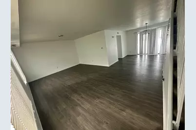 6050 Delaware Drive, Merrillville, IN 46410 - Photo 2