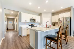 10414 Whitney Pl, Crown Point, IN 46307 - Photo 8