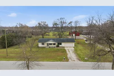 1262 E 900 N, La Porte, IN 46350 - Photo 2