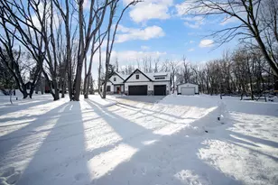 212 N 600 W, Valparaiso, IN 46385 - Photo 2