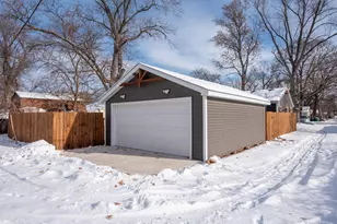 2770 Henry St, Lake Station, IN 46405 - Photo 32