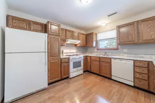 1346 Essex Dr, Chesterton, IN 46304 - Photo 12