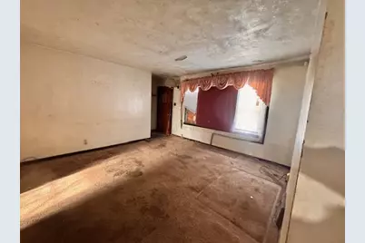 1027 E 35th Place, Gary, IN 46409 - Photo 2