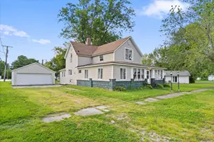 206 S Main St, Morocco, IN 47963 - Photo 2