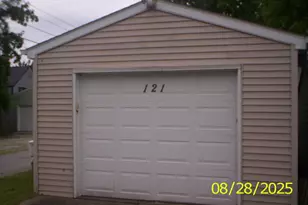 121 S Wisconsin St, Hobart, IN 46342 - Photo 2