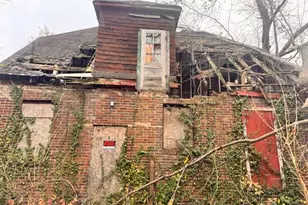 866 Floyd St, Gary, IN 46403 - Photo 2