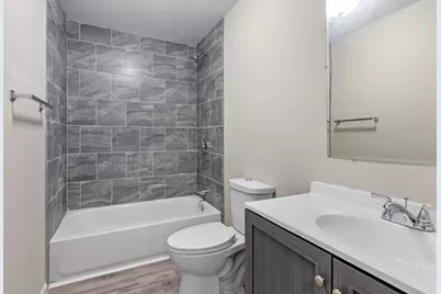 1707 E Chicago Street, Valparaiso, IN 46383 - Photo 16