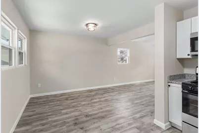 1707 E Chicago Street, Valparaiso, IN 46383 - Photo 8