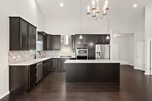 10384 Redwood Dr, Saint John, IN 46373 - Photo 8