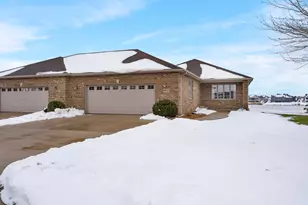 9973 Hart St, Saint John, IN 46373 - Photo 2