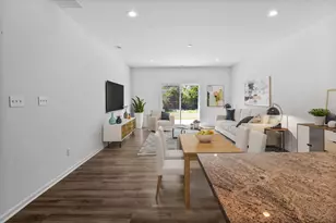 1519 W 72nd Pl, Merrillville, IN 46410 - Photo 4