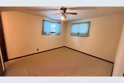 1707 E Glendale Boulevard, Valparaiso, IN 46383 - Photo 6