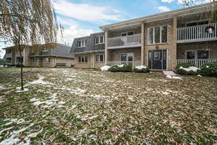 9320 Spring Creek Dr, Highland, IN 46322 - Photo 22