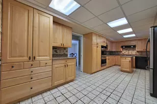 5795 Taft Pl, Merrillville, IN 46410 - Photo 14