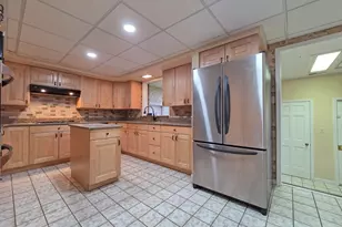 5795 Taft Pl, Merrillville, IN 46410 - Photo 16