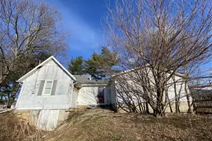 201 S Cross St, Waveland, IN 47989 - Photo 16