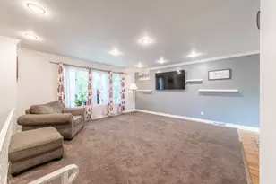 6331 Broughton Ave, Portage, IN 46368 - Photo 10