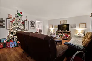 392 Stone Hill Dr, Valparaiso, IN 46385 - Photo 6