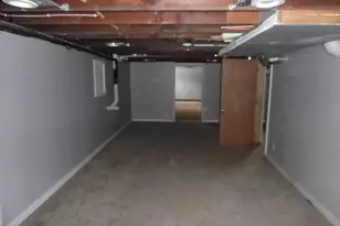 813 W Division St, Demotte, IN 46310 - Photo 18