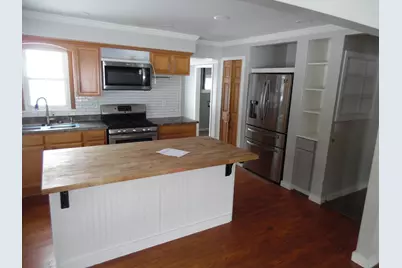 813 W Division Street, Demotte, IN 46310 - Photo 8