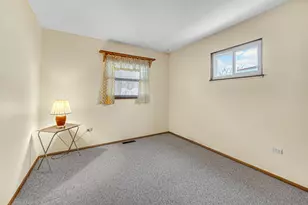 227 N Wright St, Griffith, IN 46319 - Photo 18