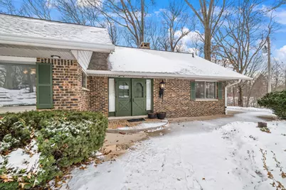 203 Oakridge Court, Valparaiso, IN 46385 - Photo 4