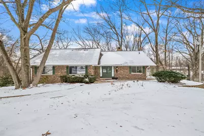 203 Oakridge Court, Valparaiso, IN 46385 - Photo 2