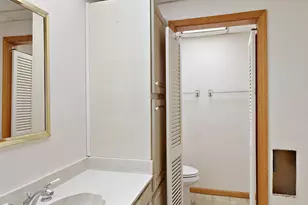 203 Oakridge Ct, Valparaiso, IN 46385 - Photo 28