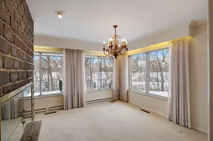 203 Oakridge Ct, Valparaiso, IN 46385 - Photo 10